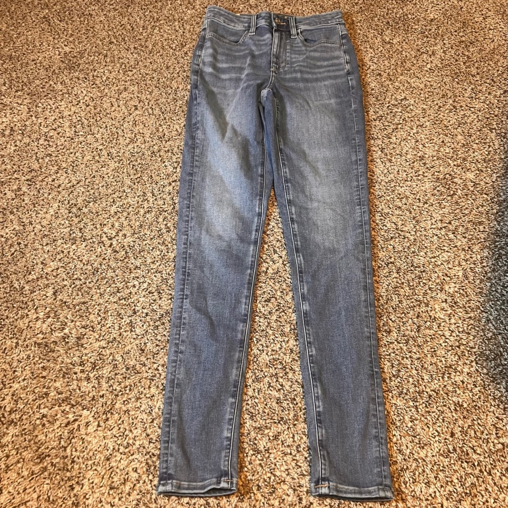 American Eagle Super High-Rise Jeggings‎ Size 4 Long Blue Wash Denim Jeans